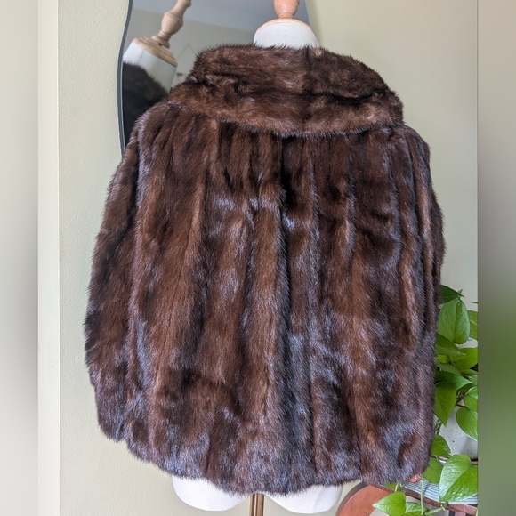*SOLD* Vintage The Halle Bros. Co. Mink Fur Stole Wrap Boho Wedding - Picture 4 of 12